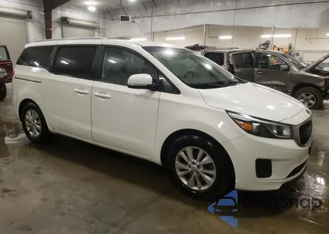 2016 Kia Sedona Lx z USA, uszkodzony, nr VIN KNDMB5C15G6164218